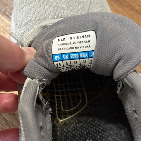 Mizuno Wave Inspire 19 shoes - Picture 6 of 6